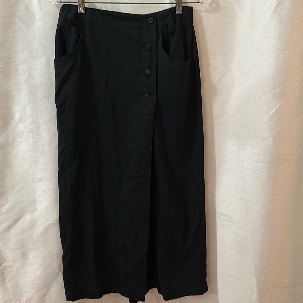 Bass Size8 Black Skirt